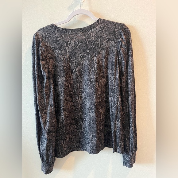 Rails - Emilia Charcoal Snakeskin Puff Sleeve Long Sleeve Top - Size large - Picture 3 of 5